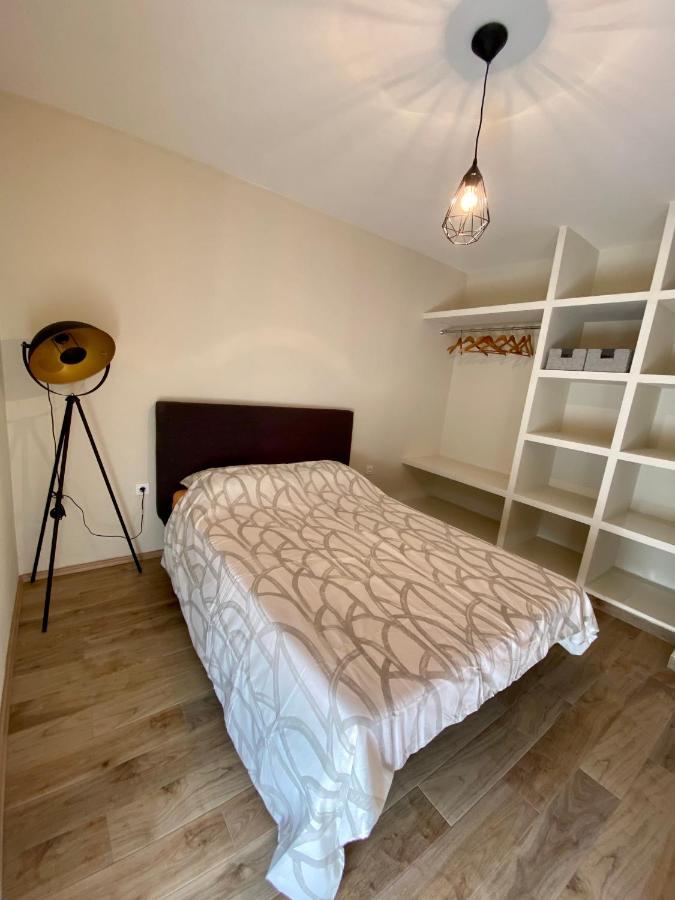 Apartment With Balcony And Free Parking Zadar Exteriör bild